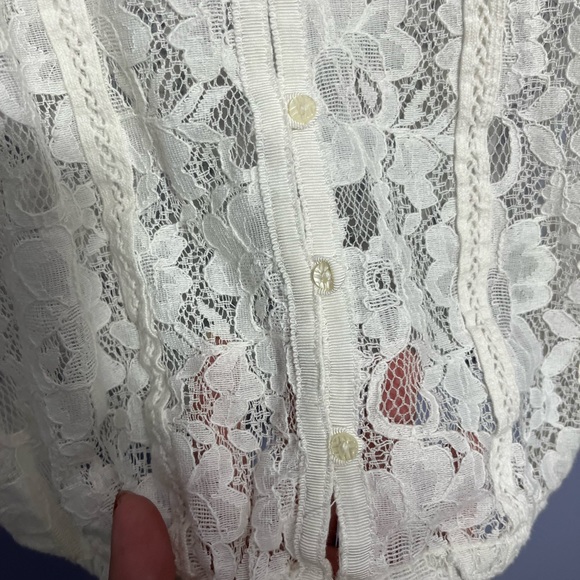 🦋Aeropostale lace blouse🦋 - Picture 2 of 4
